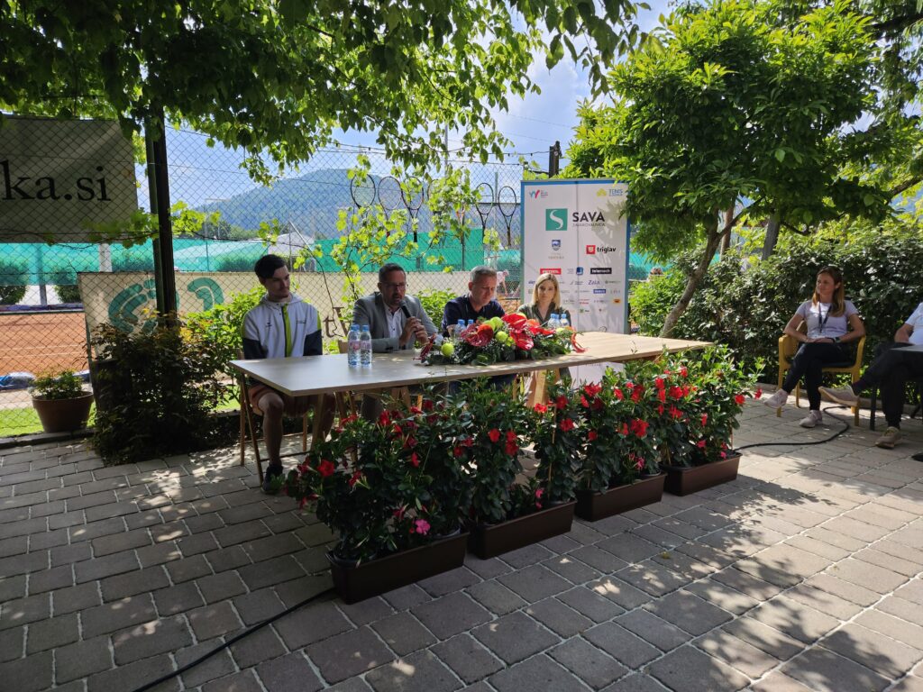 Domov Občina Vrhnika